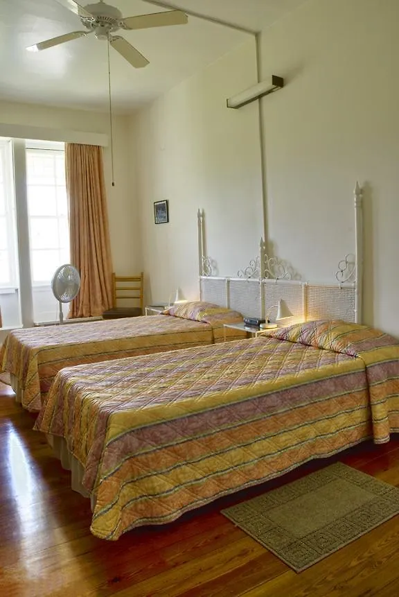 דובר Beverley Apartments